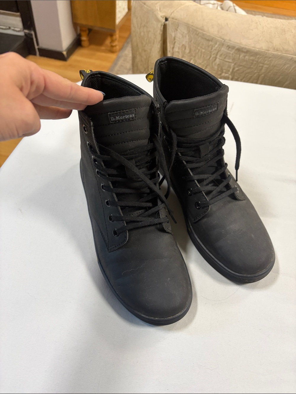 Dr. Martens Men's Black Lace-Up Chukka Boots